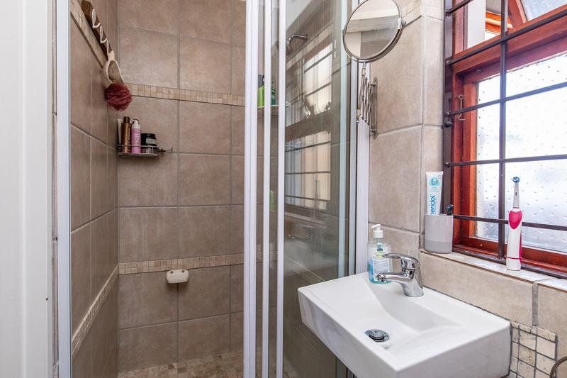 To Let 3 Bedroom Property for Rent in Lakeside Western Cape